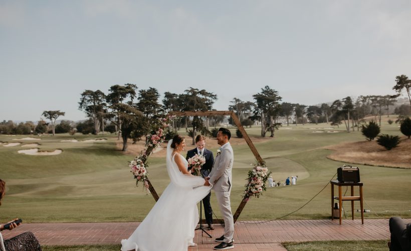 Haley & Julian beautiful wedding flowers19