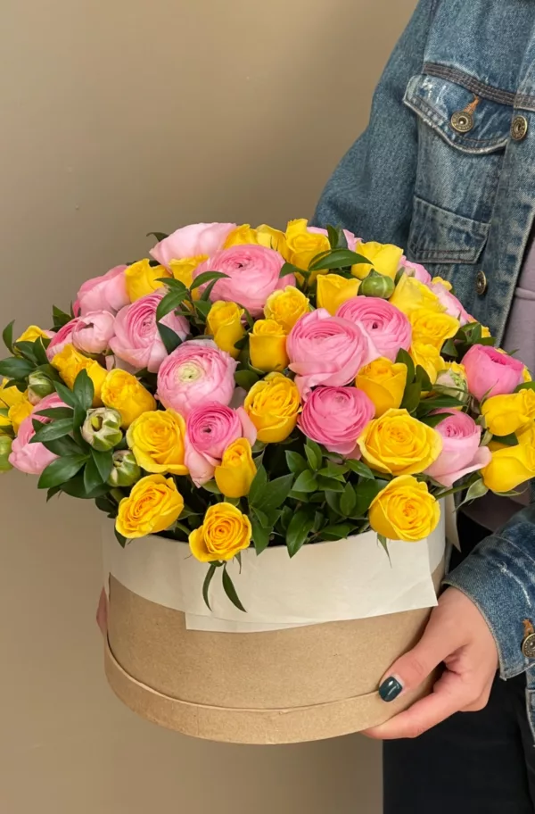 Pink Lemonade flower Bloom Box 2023