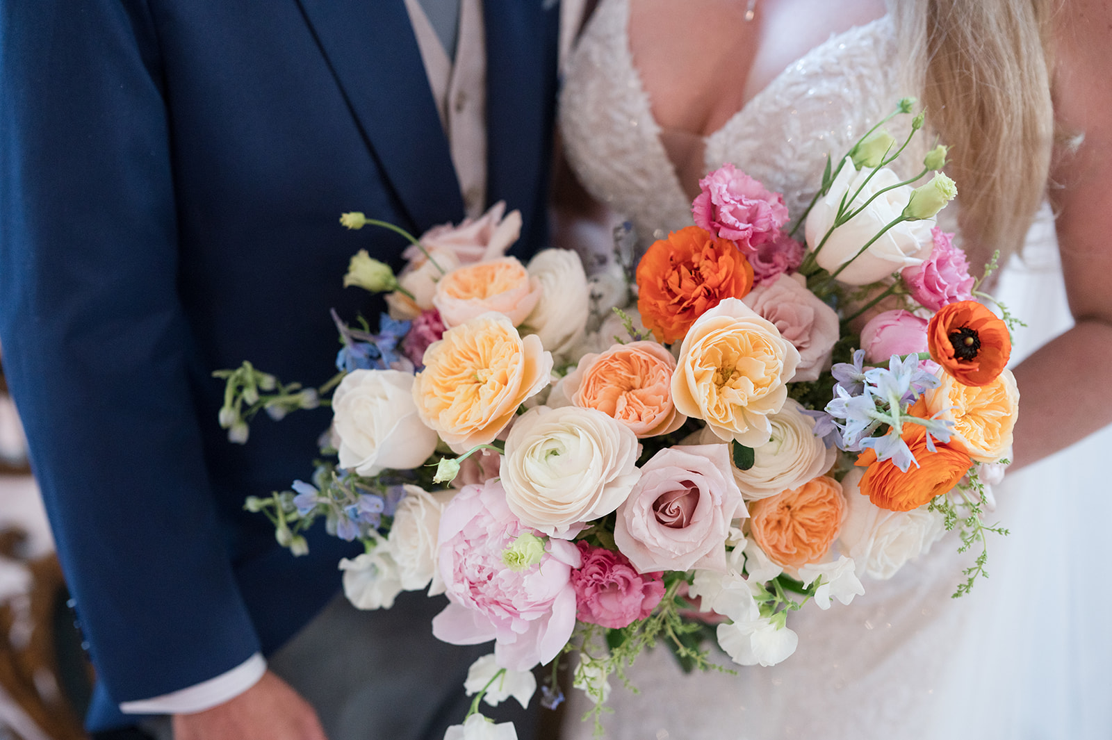 Bright & cheerful wedding bouquet for City Hall Wedding_625