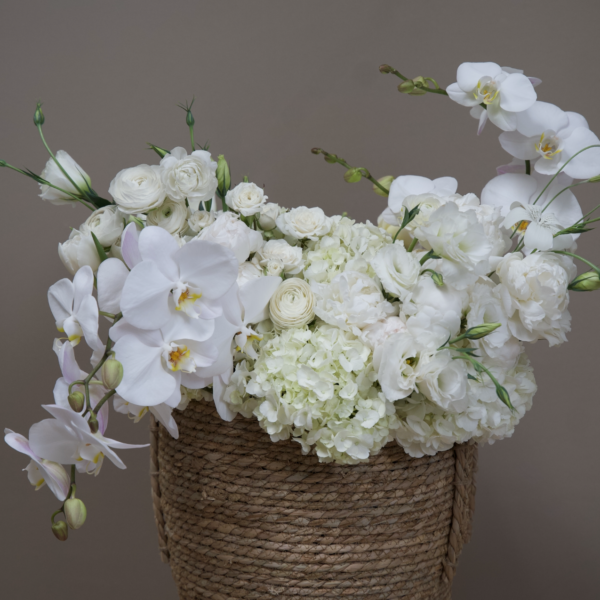 "Thinking of you" Large flower arrangements in a basket