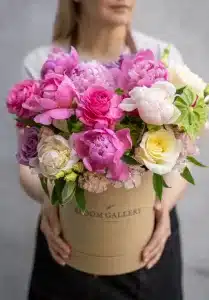 Peonies Lover Bloom Box, Large