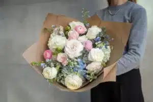 "Cloud 9" romantic bouquet2